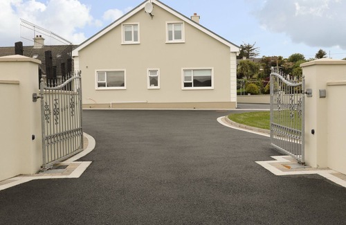 Loughanure House | LOUGHANURE LAKE VIEW, pet friendly in Loughanure, County Donegal