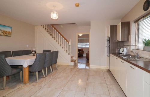 Loughanure House | LOUGHANURE LAKE VIEW, pet friendly in Loughanure, County Donegal