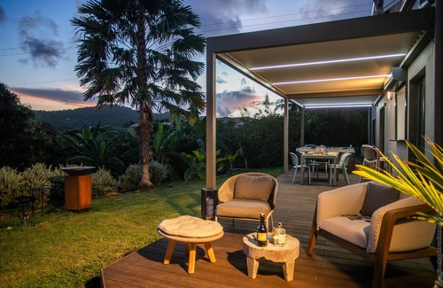 Lotissement La Serenite Apartment | Lounge Appart A refined, discreet, carefully designed space