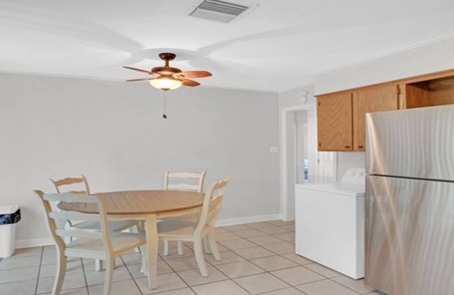 Bossier City House | Lounge on Logan | Sleeps 6 | Pet Friendly