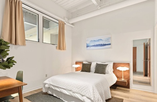 Basalt Condo | Lounging in the Lofts | Renovated, A/C, Fireplace!