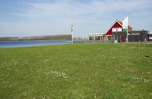 Wolphaartsdijk House | Lovely holiday home in Wolphaartsdijk close to the lake