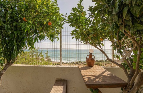 Kapetaniana Apartment | Lovely basic studio with sea view