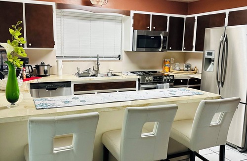 West Little Havana House | Love Story 2-bedroom pool house in Miami with free parking & BBQ
