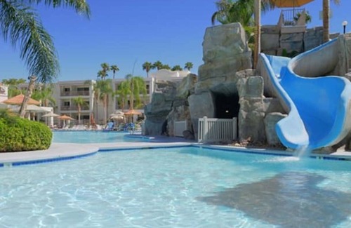 Canyon Corridor Condo | LOVE this POOL! WATERFALLS! 2br SLEEPS 6! KITCHEN!