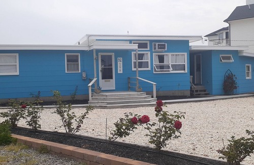 Loveladies House | Loveladies Lagoonfront, 3 BR, sleeps 8, 1.5 bath, Private Beach Parking pass