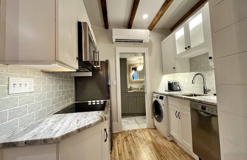 Portsmouth Apartment | Lovely 1-bedroom in downtown Portsmouth steps to everything!
