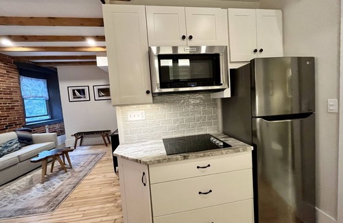 Portsmouth Apartment | Lovely 1-bedroom in downtown Portsmouth steps to everything!
