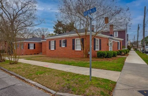 New Bern Apartment | Lovely 1 BR with King bed Apt 2