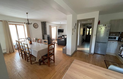 Bussang Ski Chalet | Lovely 120m2 Haute Vosges chalet in Bussang, close to shops and leisure facilities