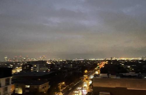 Moonee Ponds Apartment | Lovely 1BD condo with free parking city view