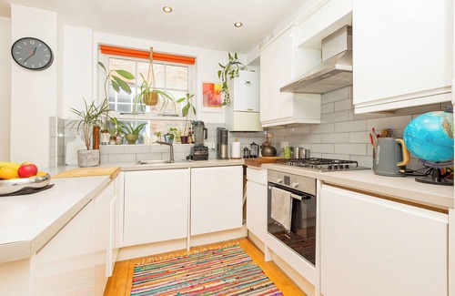 Stoke Newington Apartment | Lovely 1BR Flat in Clapton, 5mins Overground St.