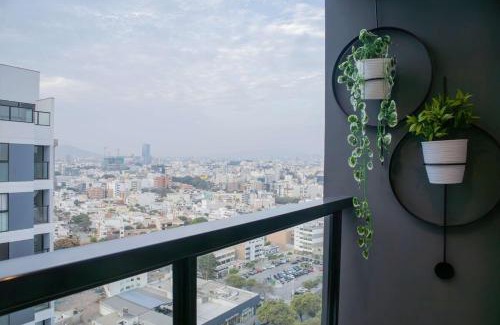 Surquillo Apartment | Lovely 1BR with Swimming Pool in San Isidro