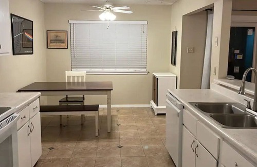 Scenic View West Apartment | Lovely 2/2 Nature Lodge near Downtown with Firepit