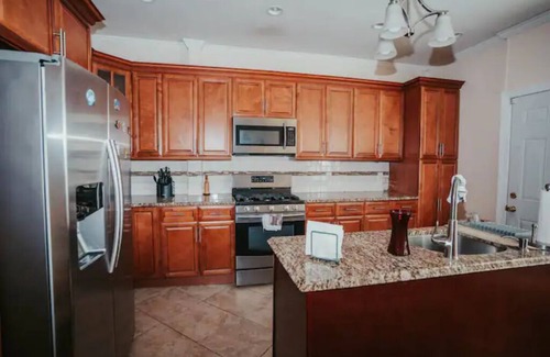West Philadelphia Apartment | Lovely 2 bdrm apt in Univ. City