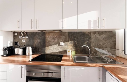 Penha de Franca Apartment | Lovely 2-Bed Apt Overlooking Lisbon Skyline