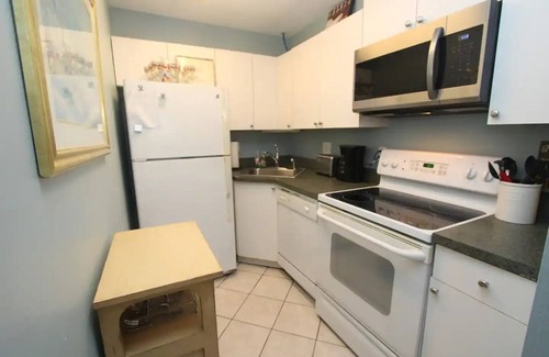 Summer Breeze House | Lovely 2 bedroom in gated horizon southnn