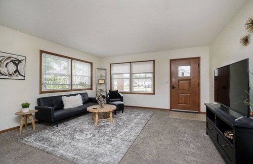 Pittsboro Apartment | Lovely 2-Bedroom Apartment - Close To It All!