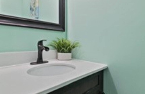 Columbia Apartment | Lovely 2 bedroom apartment minutes from Ft. Jackson and VA Hospital