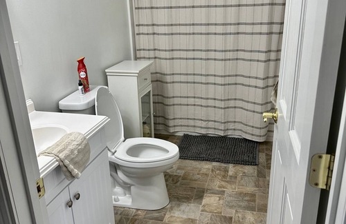 Lebanon Apartment | Lovely 2 bedroom apartment near Dartmouth college and DHMC