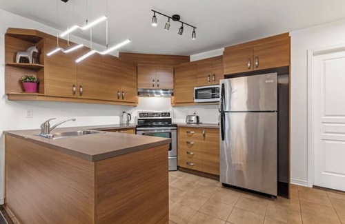 Brossard Apartment | Lovely 2-bedroom Apt. in DIX30 close to DT