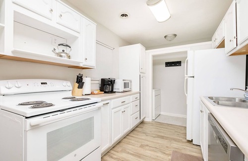 Pittsboro House | Lovely 2-Bedroom Home Located Close To It All
