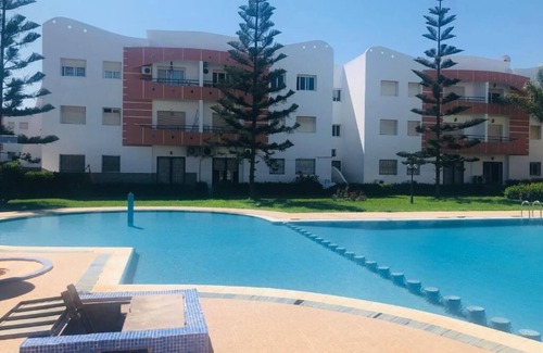 Mohammedia Apartment | Lovely 2 bedroom unit with Pool and Garden