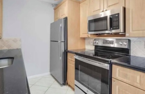 Hamptons at Boca Raton Condo | Lovely 2 BR 2 Bath Condo Internet, AC, Clubhouse. Long-term Start 08.20,2025