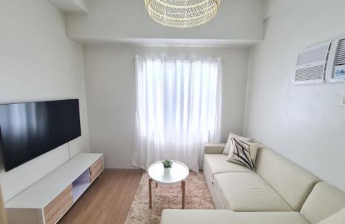 Cagayan de Oro Apartment | Lovely 2- BR Condo (Fully Air-conditioned w/Wifi)