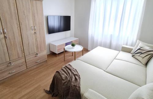 Cagayan de Oro Apartment | Lovely 2- BR Condo (Fully Air-conditioned w/Wifi)