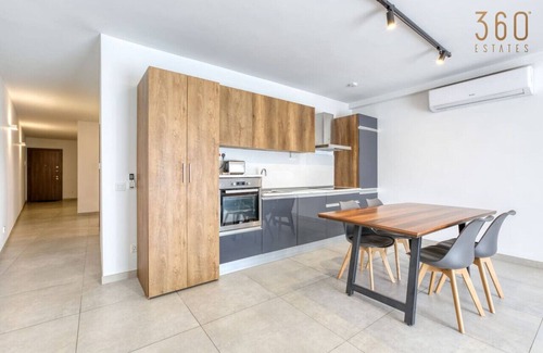 Swieqi Apartment | lovely 2BR Apt w/pool access & balcony in Swieqi