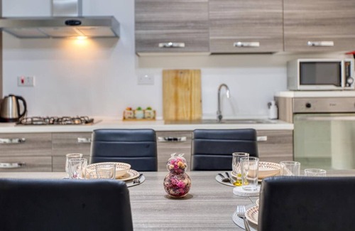Marsalforn Apartment | Lovely 2BR Apt with Private Balcony in Marsalforn