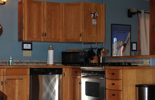 Crested Butte House | Lovely 2BR in Town. Two blocks from Elk. Steps from Free Ski Shuttle.