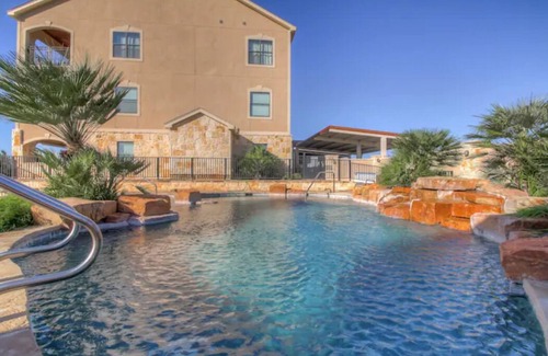 Amistad National Recreational Area Condo | Lovely 3 bedroom condo with pool on Lake Amistad