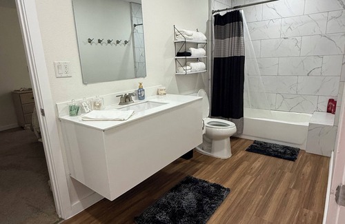Eustis House | Lovely 3-Master bedroom house in Eustis with plenty of parking and a pizza oven.
