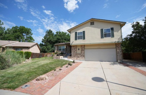 North Central Westminster House | Lovely 3Bdr/3Bath home with garage parking