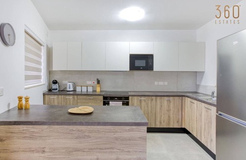 Mgarr Apartment | Lovely 3BR Apt w/Private Balcony & Views in Mgarr