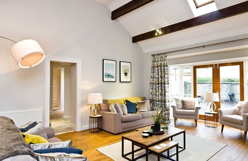 Great Longstone House | Lovely 4 bedroom Lodge located on the Monsal Trail, close to Bakewell & Chatsworth.