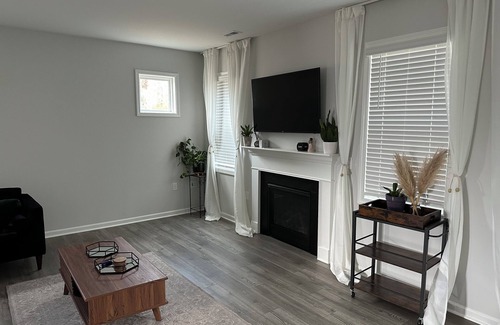 Wake Forest House | Lovely 4-bedroom home on a hill in Wake-Forest, With WiFi & air conditioning.