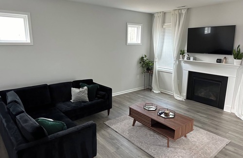 Wake Forest House | Lovely 4-bedroom home on a hill in Wake-Forest, With WiFi & air conditioning.