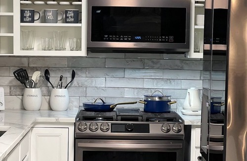 Camden House | Lovely 4-bedroom home in Camden with AC, WiFi. Enjoy your stay