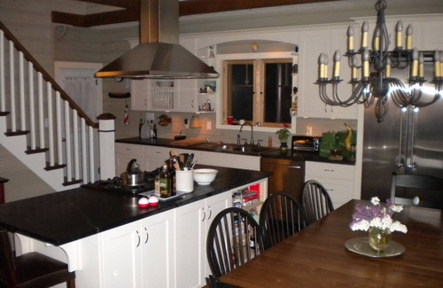 Henderson House | Lovely 4-bedroom house in Henderson perfect to experience Solar Eclipse