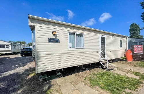 Felixstowe House | Lovely 4 berth holiday home at Felixstowe Beach Holiday Park ref 55008YC