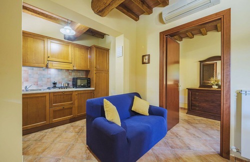 Orentano Apartment | Lovely apartment for 5 people with WIFI, pool, A/C, TV and patio