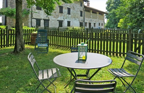 Strassoldo Apartment | Lovely apartment for 2 guests with patio, pets allowed and parking