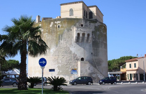 Torre Grande Apartment | Lovely accommodation a stone's throw from the sea