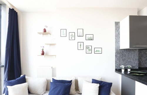 Atasehir Apartment | Lovely and Central Flat with City View in Atasehir