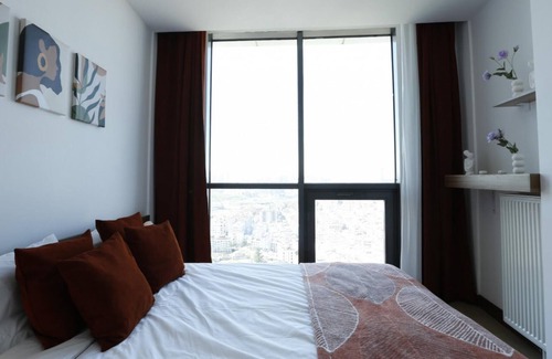 Atasehir Apartment | Lovely and Central Flat with City View in Atasehir