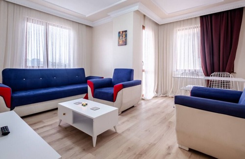 Kagithane Apartment | Lovely and Central Flat with Terrace in Kagithane