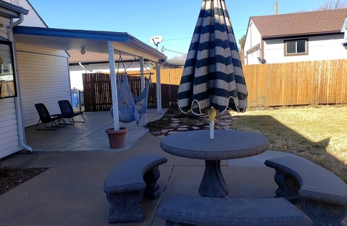 Pueblo House | Lovely and relaxing 2-story in Belmont